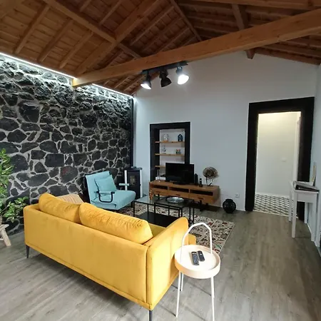 Casa Do Poco Santa Barbara (Terceira)